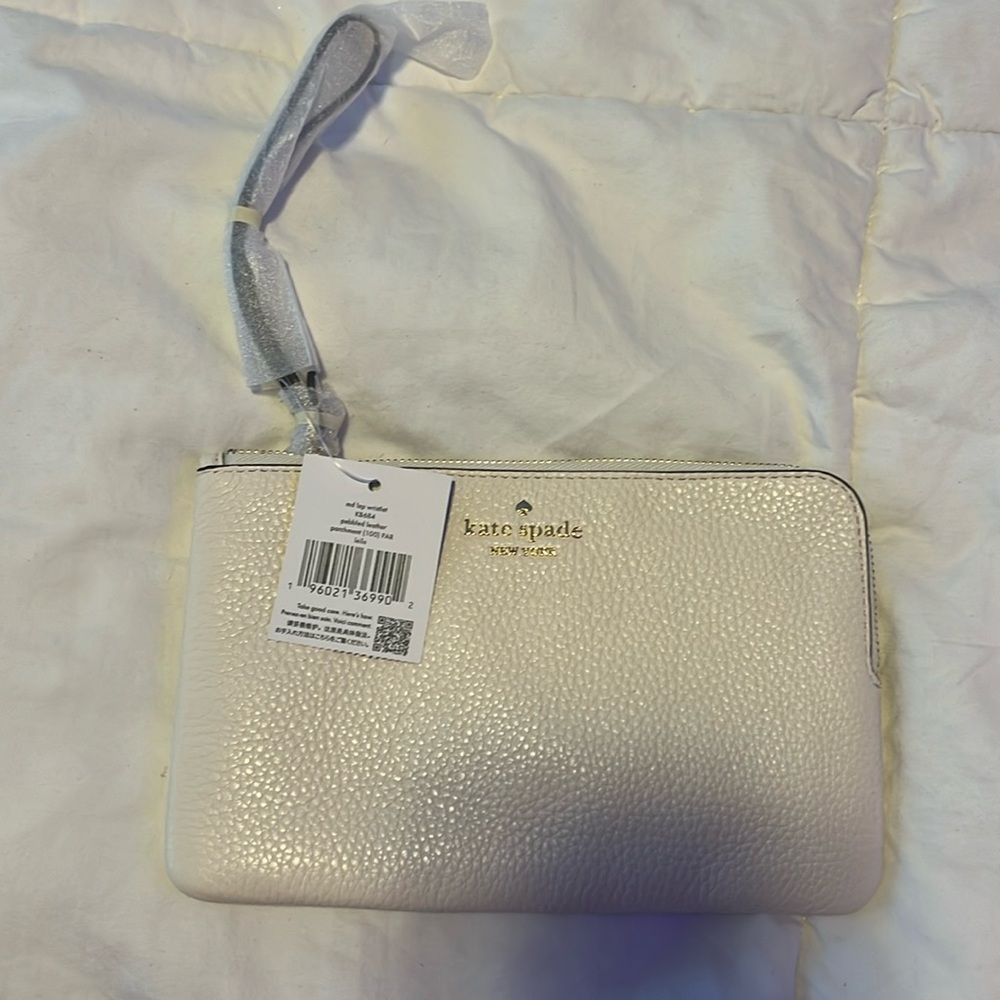 NEW WITH TAG White/Cream Kate Spade Medium L Zip Wristlet